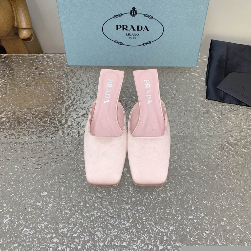 Pra*a slippers